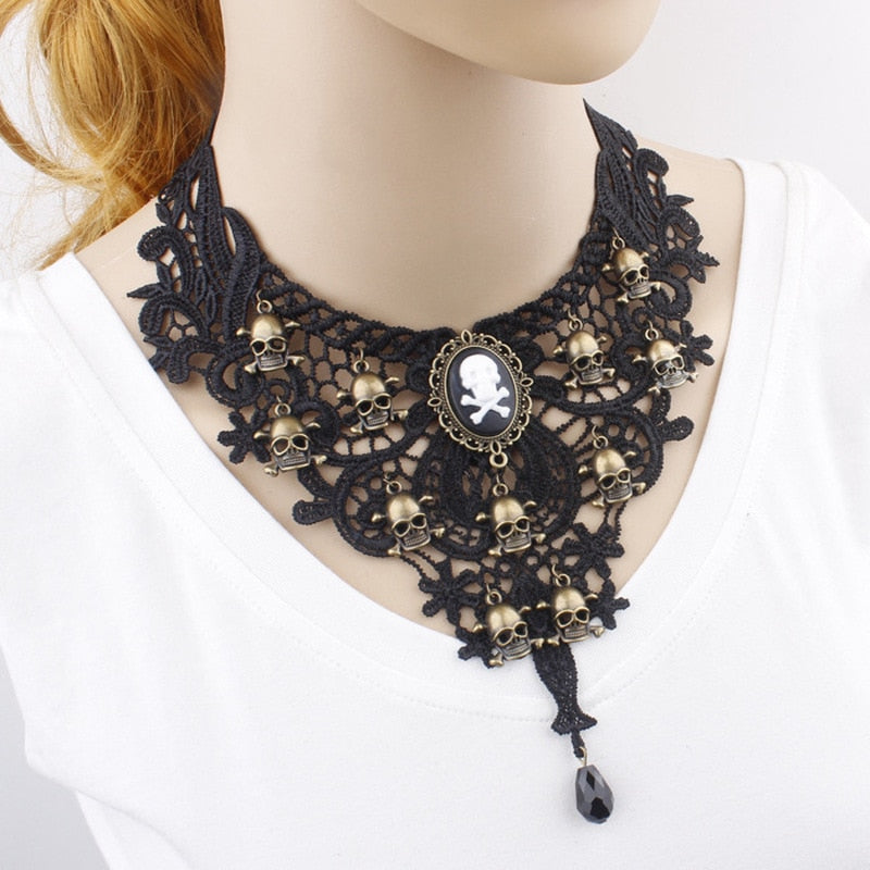 Gothic Choker Lace Skull Gold