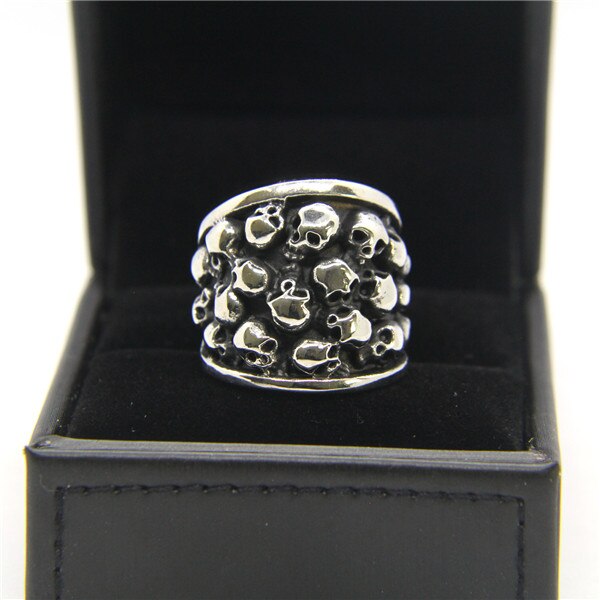 Big Many Skull Ring