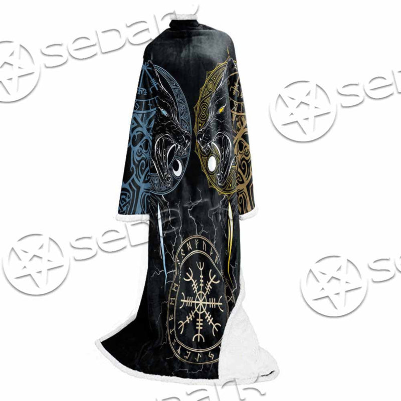 Sköll And Hati Norse Wolves SED-1017 Sleeved Blanket