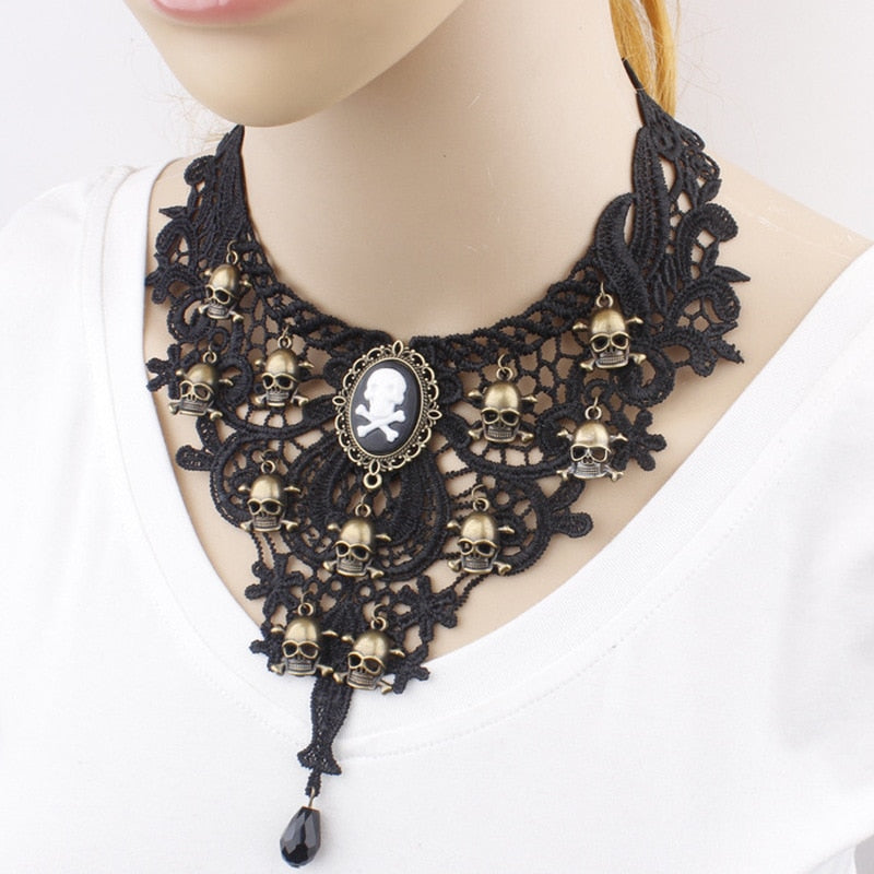 Gothic Choker Lace Skull Gold