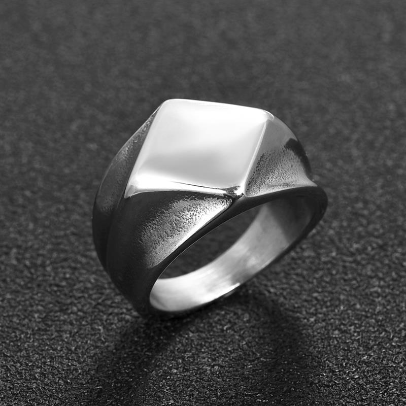 Rings Retro Geometric Punk