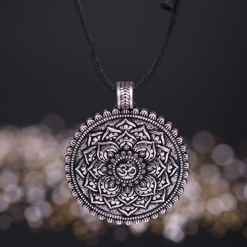 Viking Necklaces Flower of Life