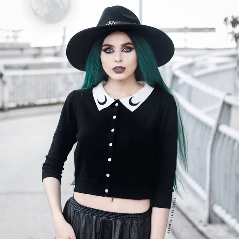 Crop Top Gothic Moon Printed Lady