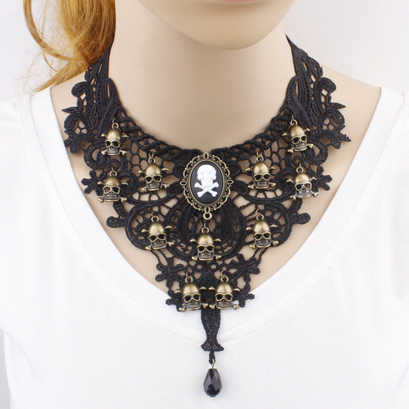 Gothic Choker Lace Skull Gold