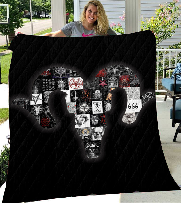 Satanic Symbol Quilt Blanket