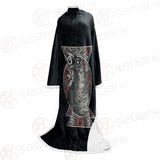 Gothic Black Crow Eye SED-0325 Sleeved Blanket