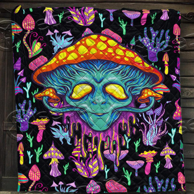 Alien Magic Mushrooms Psychedelic SED-0878 Quilt