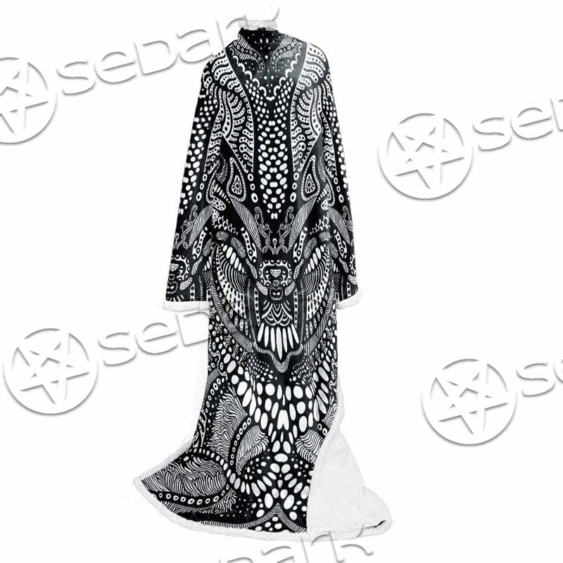 Psychedelic Black And White SED-1107 Sleeved Blanket